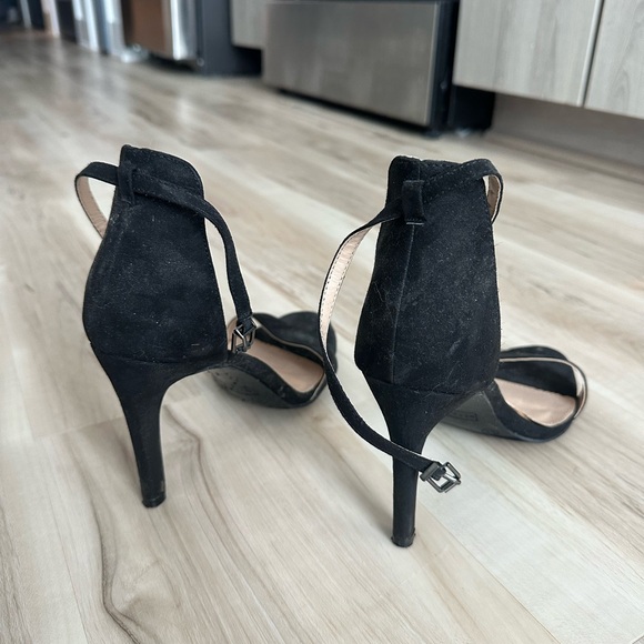 Metaphor Heels - Picture 2 of 3